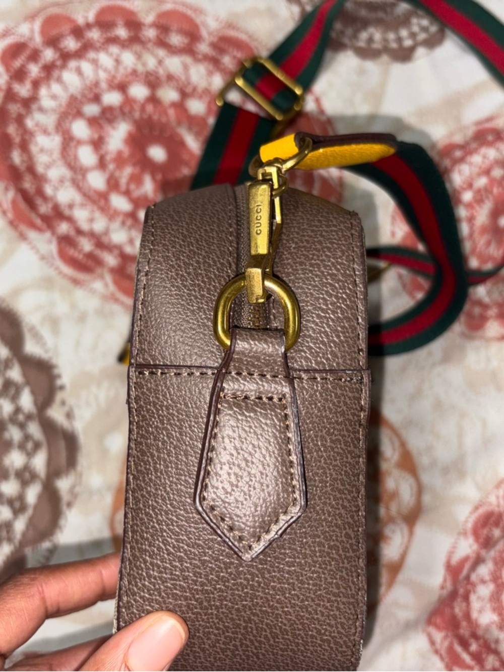 Gucci Beige GG Canvas Crossbody with Green-Red Web and Yellow Accents - Picture 3 of 6